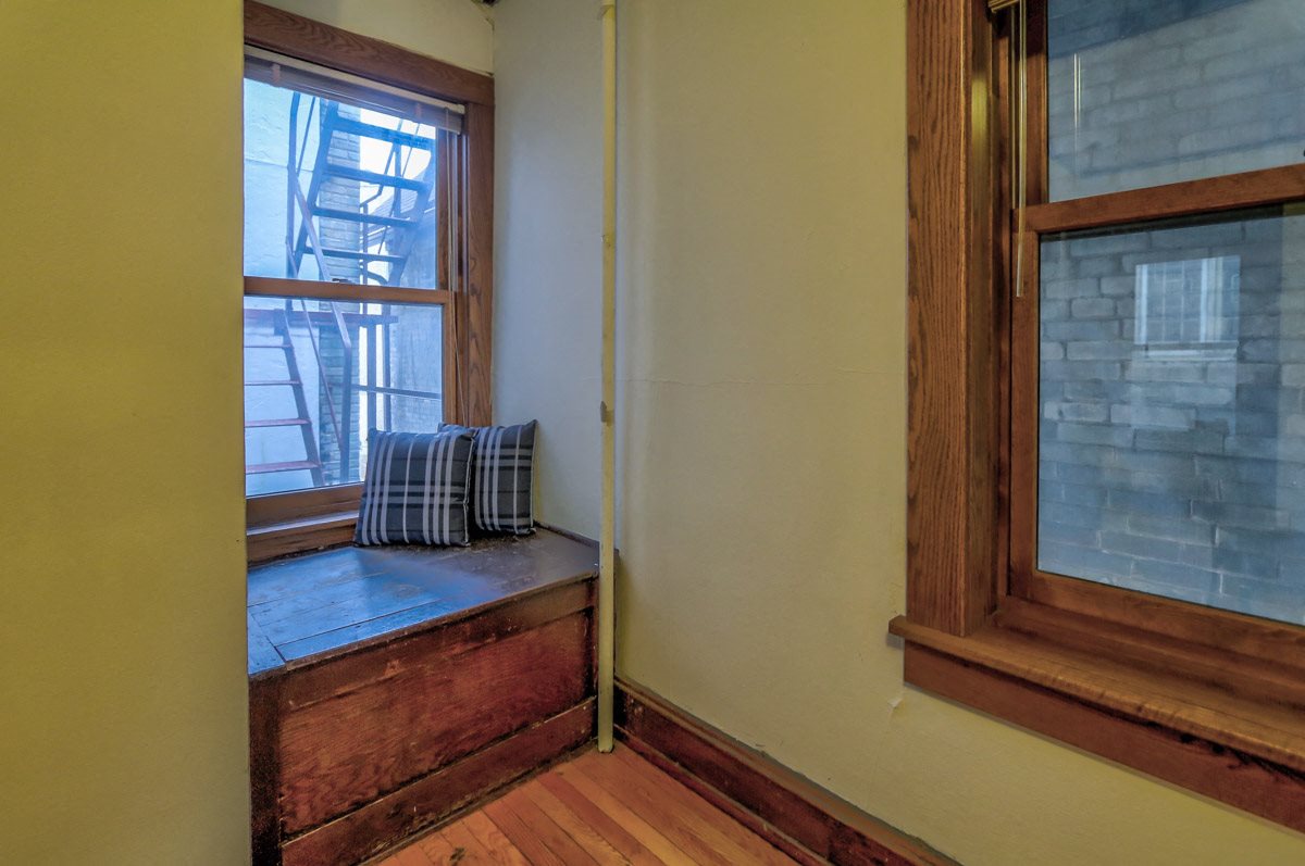 Gallery Photo 12